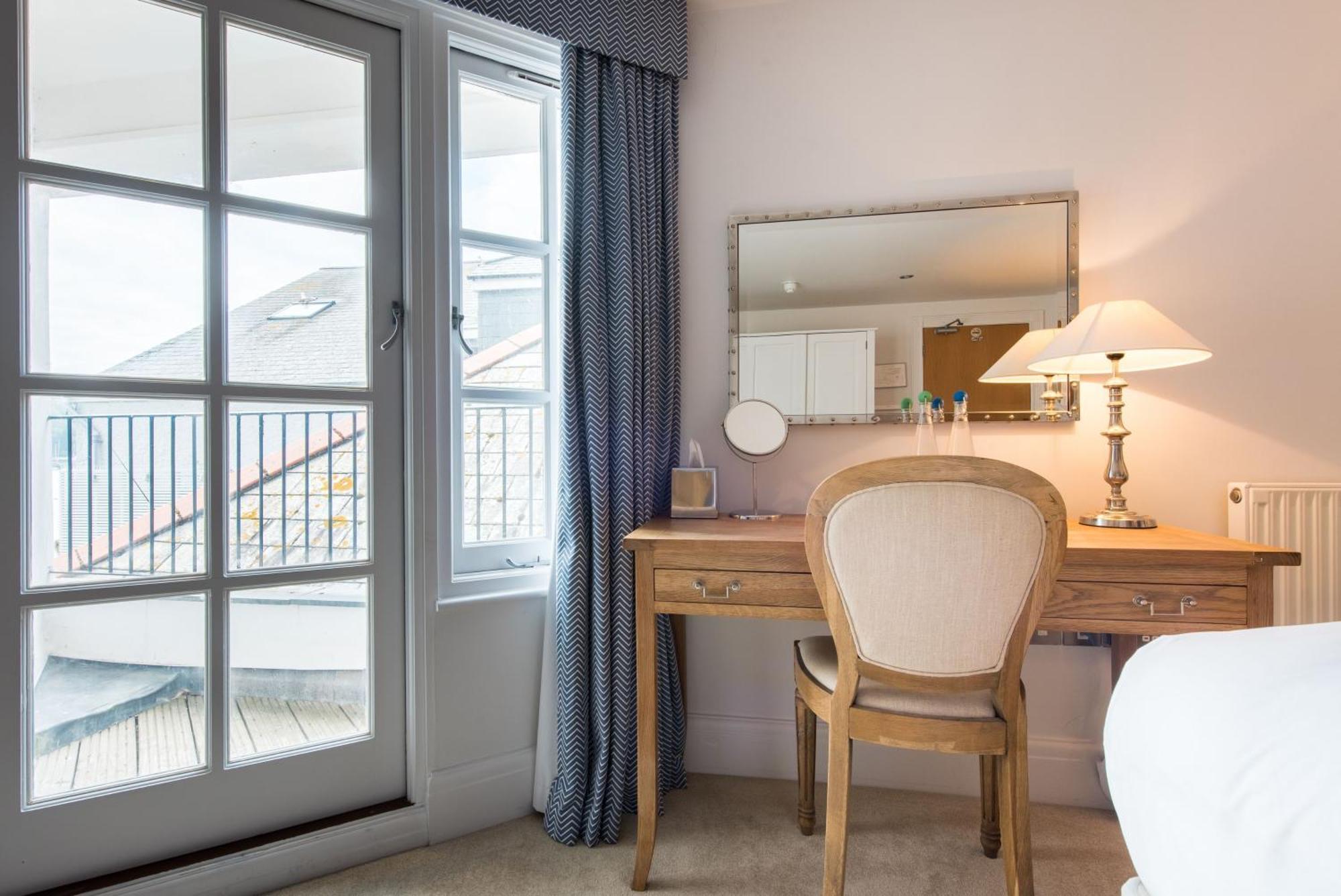The Old Quay House Hotel Фоуї Номер фото